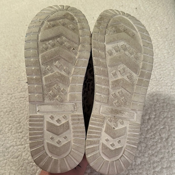 Hey Dude Women's Moccasins in Gray and Gold - Picture 5 of 9